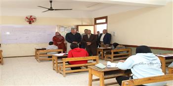 في مستهل زيارته لمركز الداخلة.. الزملوط يتابع سير امتحانات الشهادة الإعدادية بمدرسة "موط الرسمية للغات"