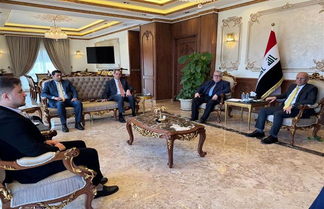 سفير العراق بالقاهرة يستقبل الطلاب الدارسين بالجامعات المصرية 
