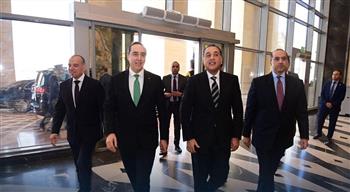 رئيس مجلس النواب يستقبل رئيس الوزراء ووزير الشؤون النيابية لتلقي التهنئة بتولي مهام منصبه