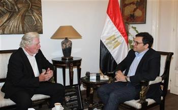 وزير الثقافة يبحث مع إدارة مهرجان القاهرة السينمائي سبل تطوير الدورة الـ47 ومواجهة التحديات