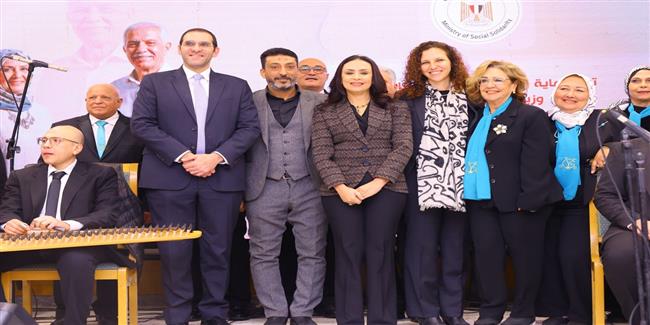 وزيرة التضامن تشهد الاحتفال باليوم العربي لكبار السن.. وتكرم عددا من الرواد تقديراً لمجهوداتهم