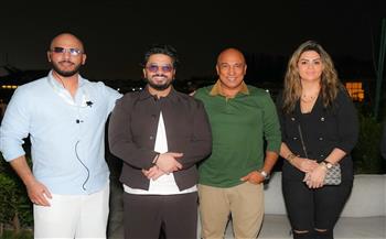 مصطفى حجاج يشعل حفلا كامل العدد على شاطئ جدة السعودية