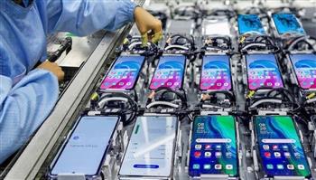 نجاح صناعة الهواتف المحمولة محليًا بأسعار تنافسية وإنهاء الإعفاء الاستثنائي للاستيراد