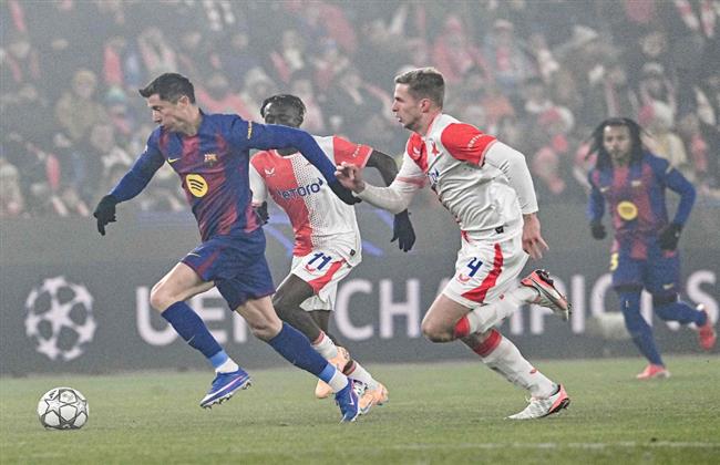 دوري أبطال أوروبا.. برشلونة يتعادل مع سلافيا براج في شوط أول ساخن  