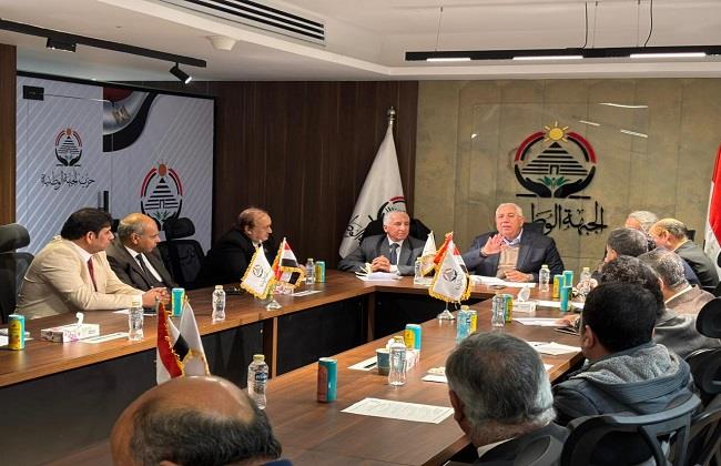 القصير يترأس اجتماع أمانة الزراعة والري بالجبهة الوطنية 