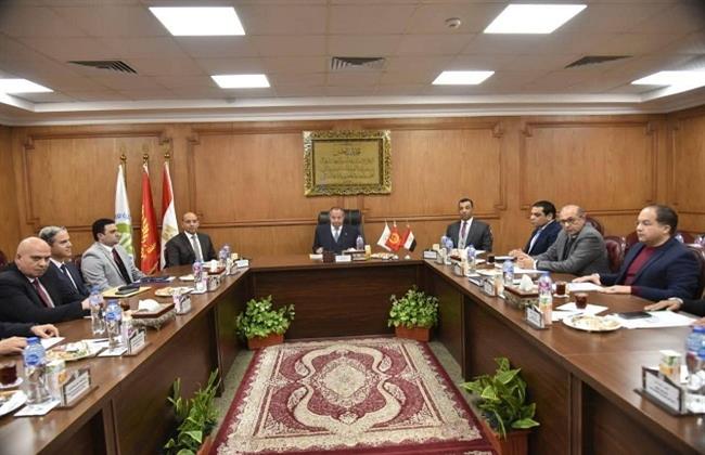 محافظ بورسعيد يترأس اجتماع مجلس إدارة المنطقة الحرة 