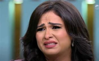 بعد نشر صور غير لائقة لها.. ياسمين عبد العزيز: يارب يتردلك في أمك وأختك