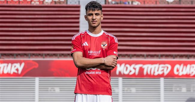 الأهلي يعلن ضم أحمد عيد لمدة 3 مواسم ونصف رسميا