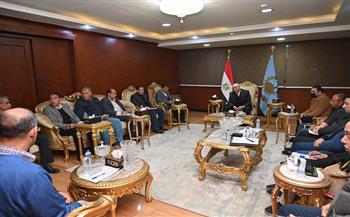 محافظ الغربية يضع منظومة النظافة في صدارة الاهتمام ويوجّه بالطرح الشامل للجمع المنزلي