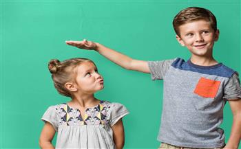 منها قصر القامة.. أخطاء تؤثر سلباً على نمو الطفل