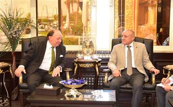 محافظ الأقصر يستقبل سفير الأرجنتين بالقاهرة لبحث سبل التعاون المشترك