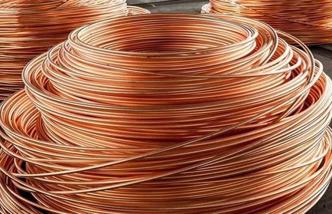 ارتفاع سعر النحاس مع شحّ المخزونات وترقّب الطلب