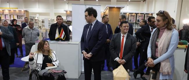 وزير الثقافة يتفقد معرض القاهرة الدولي للكتاب في دورته السابعة والخمسين