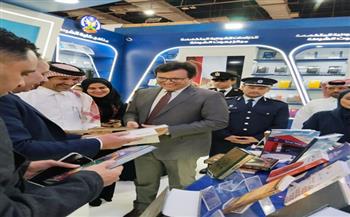 وزير الثقافة يتفقد جناح وزارة الداخلية ضمن فعاليات معرض القاهرة الدولي للكتاب