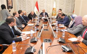 وزير العمل يلتقي مع أصحاب الأعمال والمستثمرين لبحث تعزيز علاقات العمل وتحسين بيئة الاستثمار