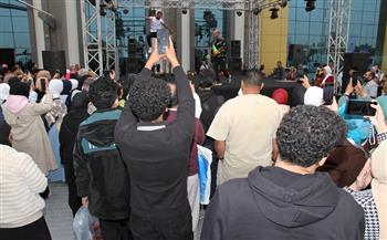 في أول أيامه.. فعاليات فنية متنوعة على مسارح معرض القاهرة للكتاب  