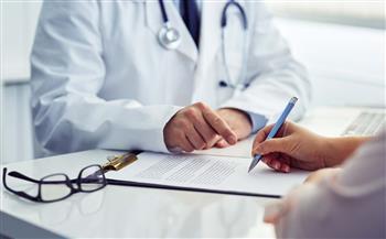 "صحة المنيا" : قافلة طبية تفحص 988 مواطنا بعاصمة المحافظة