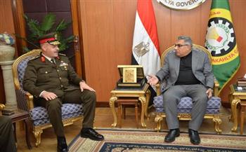 محافظ الدقهلية يستقبل قائد الفرقة السابعة لتقديم التهنئة بعيد الميلاد وعيد الشرطة