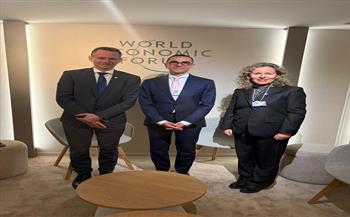 وزير الاستثمار يلتقي الرئيس التنفيذي لشركة “يارا” الدولية لمناقشة مشروعات الهيدروجين الأخضر