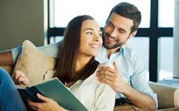 دراسة تؤكد: الصداقة الحقيقة بين طرفي الزواج تمنح الحياة دفئًا لا توفره الرومانسية 