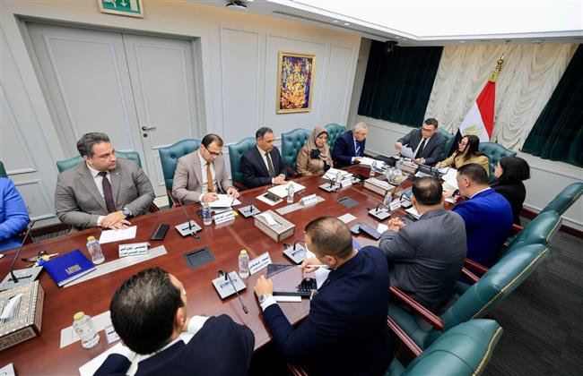 وزيرا التضامن والإسكان يناقشان سبل تيسير إجراءات التراخيص للحضانات على مستوى الجمهورية