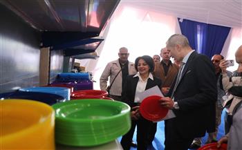 نائب محافظ البحر الأحمر تتفقد المعرض الأول للأثاث و المشغولات اليدوية والمواد الغذائية بالغردقة