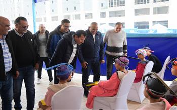 وزير الرياضة يشهد بطولة القاهرة للسباحة بالزعانف ويطمئن على تطبيق الكود الطبي