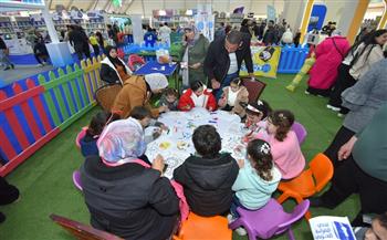 جناح الطفل يجذب الأسر والأطفال بفعاليات ثقافية متنوعة في معرض الكتاب