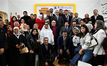 وزير الشباب والرياضة يشهد الجلسة الحوارية "من الفكرة إلى الكيان" بمعرض للكتاب