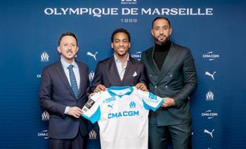 الدورى الفرنسي: مارسيليا يضم "توأم" مدافع أرسنال قادما من فينورد الهولندي