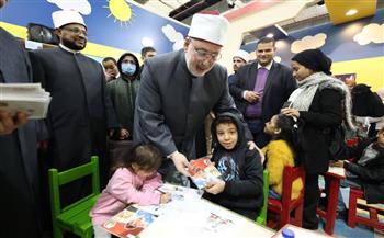 قيادات أزهرية تزور ركن مجلة "نور للأطفال" وتتابع أنشطته بمعرض الكتاب الـ 57