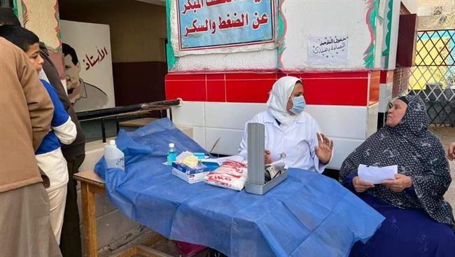 الكشف الطبي على 360 مواطنا بقافلة طبية بالشيخ زويد ورفح بشمال سيناء