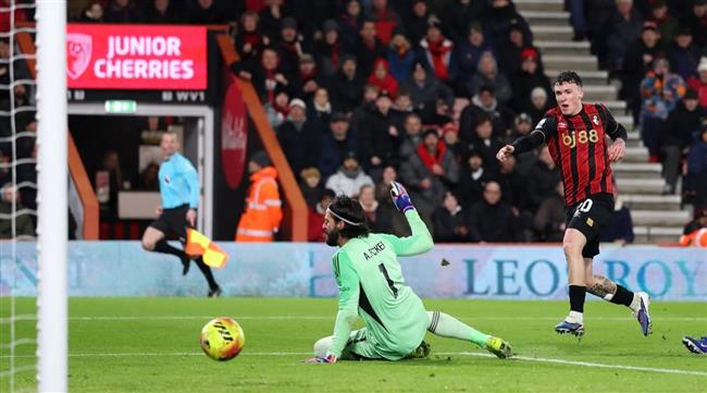 الدوري الإنجليزي.. ليفربول يتأخر بهدف إيفانيلسون أمام بورنموث