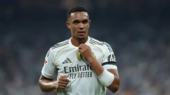 تقارير تنفي شائعات رحيل أرنولد عن ريال مدريد  