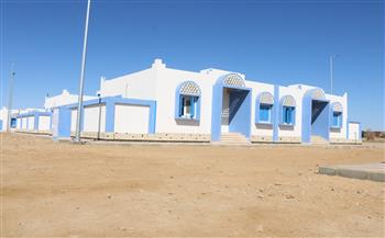 محافظ الجيزة:إجراء قرعة مشروع 50 بيتًا ريفيًا بدويًا بقرية القصر لمواطني الواحات البحرية