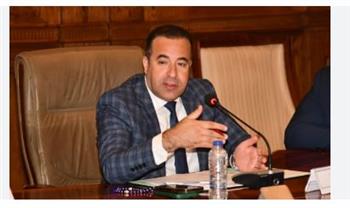 النائب أحمد بدوي يعلن عن بدء البرلمان جلسات لمناقشة مقترح تقنين استخدام الهواتف للأطفال