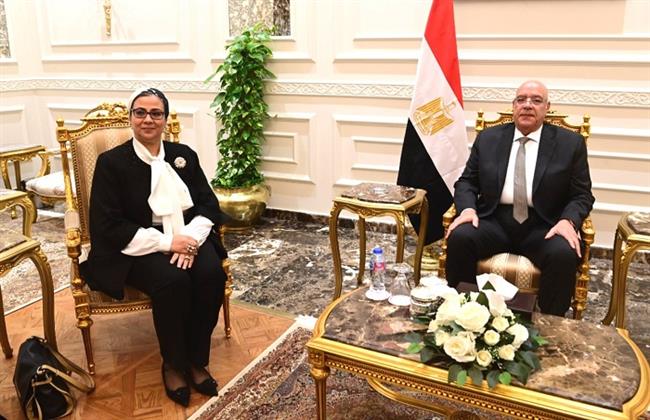 رئيسة المجلس القومي للمرأة تقدم التهنئة للمستشار هشام بدوي