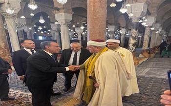 وزير الخارجية يلتقي مفتي تونس لتعزيز التعاون الديني والثقافي| صور