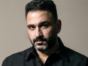 أكرم حسني يتعاقد على المسلسل الإذاعي "فات المعاش"  لـ  رمضان 2026 