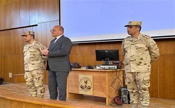 رئيس جامعة سوهاج يتابع دورات التربية العسكرية والوطنية لطلاب الجامعة الأهلية