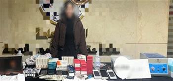 ضبط سيدة تنتحل صفة طبيبة وتدير عيادة تجميل غير مرخصة بالقاهرة الجديدة