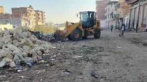 تنفيذ حملة نظافة موسعة وتوسعة الطريق ورفع الإشغالات بعزبة عاشور بأبو المطامير
