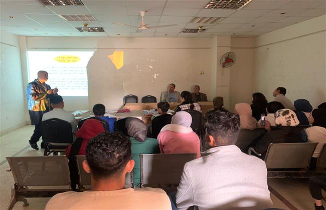 ثقافة سوهاج تحتفل بذكرى عيد الشرطة بمحاضرات وورش فنية