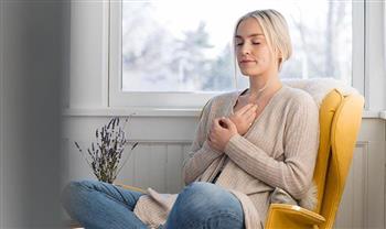 7 صفات نادرة لدى من يستطيعون الجلوس في صمت دون هاتف