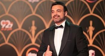 قبل رمضان.. عمرو محمود ياسين يحسم جدل قصة مسلسل «وننسى اللي كان»