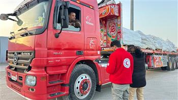الهلال الأحمر المصري يُطلق قافلة «زاد العزة» 125 بحمولة 7.475 طنًا من المساعدات الإنسانية لغزة