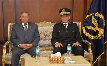 محافظ بورسعيد يزور قوات أمن بورسعيد ويقدم التهنئة بمناسبة الاحتفال بالذكرى 74 لعيد الشرطة