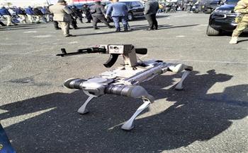 الوفاء الذكي.. ظهور بارز للكلب الروبوت في معرض الشرطة السنوي