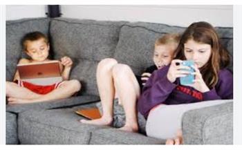 "العربي للاقتصاد الرقمي": ندعم حظر وسائل التواصل للأطفال دون 15 عامًا لحمايتهم من العنف والمحتوى الضار