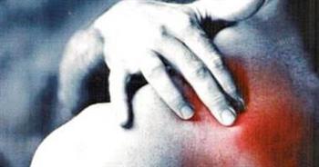 لتخفيف اختناق أوتار الكتف .. تجنب النوم على الجانب المصاب 